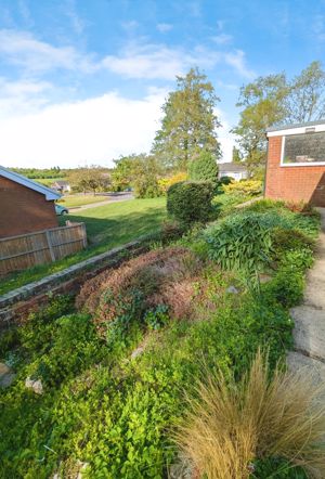 Side- click for photo gallery